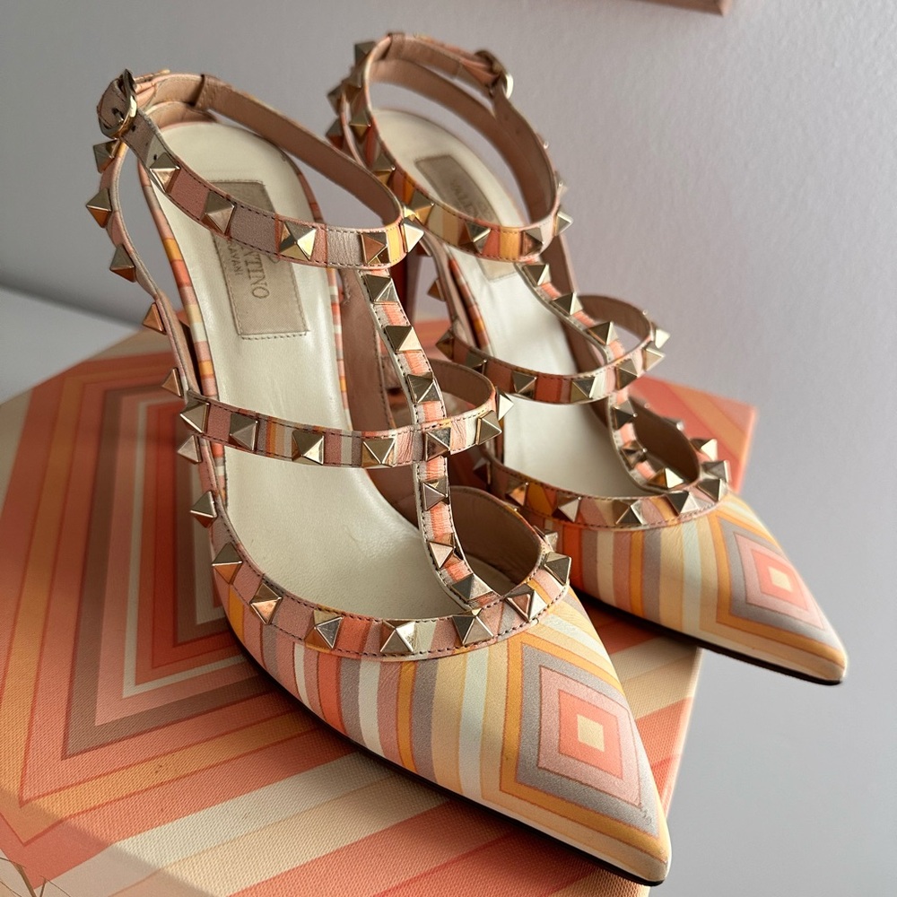 Valentino Geometric Rockstud Heels in Peach and Gold